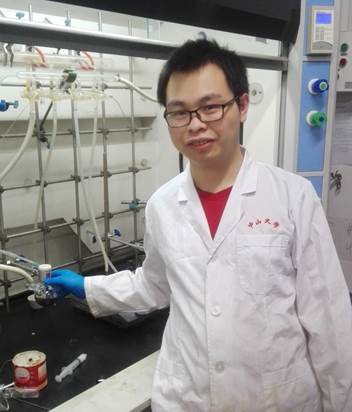 说明: D:\2019\WeChat Files\shleegzhu\Files\2017av电影
“寻访校友足迹”校友(稿件、图片)\2017av电影
“寻访校友足迹”校友(稿件、图片)\陈文斌师兄\陈文斌师兄.jpg