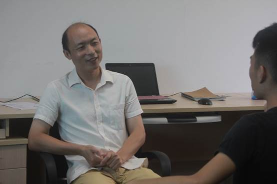 说明: D:\2019\WeChat Files\shleegzhu\Files\2017av电影
“寻访校友足迹”校友(稿件、图片）\2017av电影
“寻访校友足迹”校友(稿件、图片）\杨猛师兄\杨猛师兄.JPG