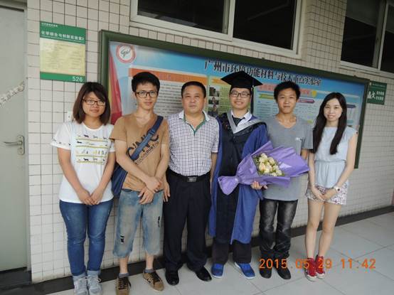 说明: D:\2019\WeChat Files\shleegzhu\Files\2017av电影
“寻访校友足迹”校友(稿件、图片)\2017av电影
“寻访校友足迹”校友(稿件、图片)\陈文斌师兄\陈文斌师兄(2).jpg